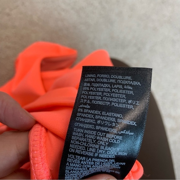 BEBE neon coral peach pink halter crop top open back Sz M NWOT - Picture 8 of 12